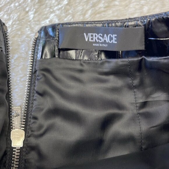 Runway Versace Crocodile-Embossed Midi Skirt - Picture 13 of 17